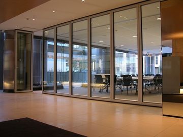 Πεντακάθαροι διαιρέτες δωματίων/γλιστρώντας τοίχος χωρισμάτων γυαλιού πλαισίων αλουμινίου για το γραφείο