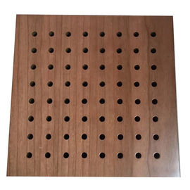 Αλεξίπυρος υλικός ήχος - απορροφώντας μουσικής επιτροπή τοίχων δωματίων ξύλινη διατρυπημένη ακουστική