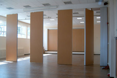 Το εσωτερικό αιθουσών συνεδριάσεων διακόσμησε τους ξύλινους κινητούς τοίχους χωρισμάτων/τους γλιστρώντας διαιρέτες δωματίων