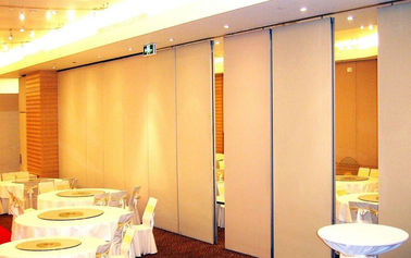 Επιφάνεια μελαμινών κραμάτων αλουμινίου που διπλώνει τους τοίχους χωρισμάτων, εσωτερικοί διαιρέτες δωματίων ξενοδοχείων Soundproof