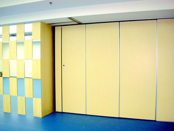 Αίθουσα συνεδριάσεων που διπλώνει τους τοίχους χωρισμάτων/τους διακοσμητικούς διαιρέτες δωματίων πινάκων μελαμινών γλιστρώντας