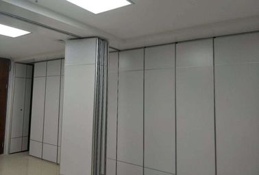 Κινητοί τοίχοι χωρισμάτων αίθουσας συνδιαλέξεων, 65 Soundproof διαιρέτες δωματίων κυλίνδρων συρόμενων πορτών χιλ.