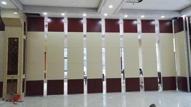 Soundproof ξύλινοι κινητοί γλιστρώντας τοίχοι χωρισμάτων για προσαρμοσμένο το αίθουσα συνδιαλέξεων χρώμα
