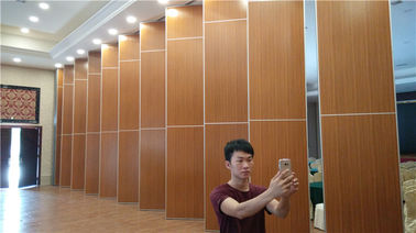 Οι διακοσμητικοί εμπορικοί γλιστρώντας υγιείς τοίχοι χωρισμάτων απόδειξης διαιρούν το διάστημα για το εστιατόριο