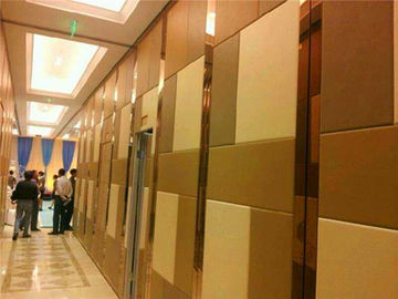 Ακουστικός διπλώνοντας ξύλινος διαιρέτης δωματίων της Μαλαισίας που γλιστρά τους κινητούς λειτουργικούς τοίχους χωρισμάτων για την αίθουσα συμποσίου