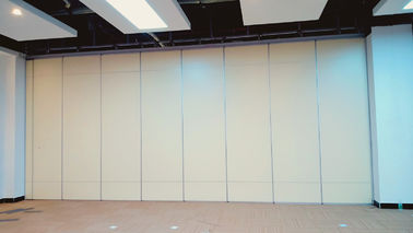 Διακοσμητικό υλικό που γλιστρά διπλώνοντας τα κινητά συστήματα τοίχων χωρισμάτων για τη αίθουσα συνδιαλέξεων