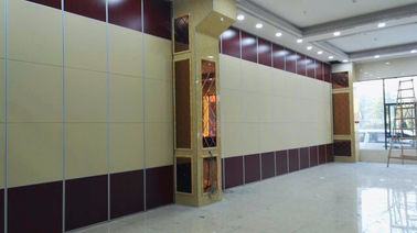 Λειτουργική διαδρομή αλουμινίου τοίχων γλιστρώντας που διπλώνει τα υγιή χωρίσματα απόδειξης για την αίθουσα χορού