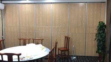 Αλουμινίου σχεδιαγράμματος λειτουργικά τοίχων χωρίσματα τοίχων εστιατορίων Soundproof διπλώνοντας μετακινούμενα