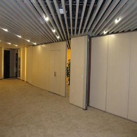 Συρόμενες πτυσσόμενες θωρακισμένες πόρτες Κινητό τοίχο χώρου αποδείξεων ήχου για αίθουσα συσκέψεων