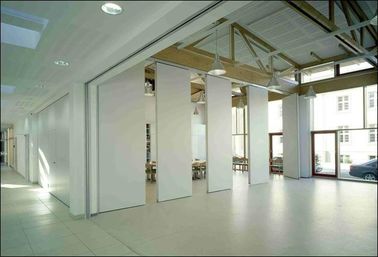 Κινητή πόρτα επιφάνειας υφάσματος που διπλώνοντας τους sound-proofing τοίχους χωρισμάτων για την αίθουσα συμποσίου