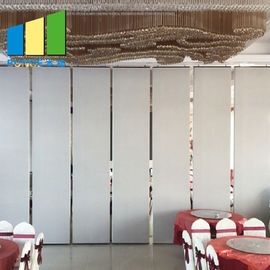 Ξύλινη γλιστρώντας οθόνη διαιρετών τοίχων χωρισμάτων δωματίων ακουστική διπλώνοντας πτυσσόμενη