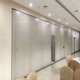 Κινητή πόρτα τοίχων χωρισμάτων αργιλίου ακουστική διπλώνοντας για την αίθουσα συνεδριάσεων