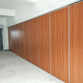 Νέος χειρωνακτικός έλεγχος ύφους που γλιστρά διπλώνοντας τους τοίχους χωρισμάτων λειτουργικούς για την αίθουσα Banqueting