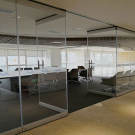 Η επίπλωση γραφείων γυαλιού Frameless χωρίζει τους λειτουργικούς τοίχους για τη αίθουσα συνδιαλέξεων