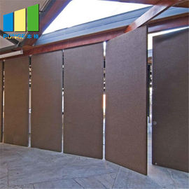 Κινητός τοίχος χωρισμάτων απόδειξης συρόμενων πορτών πτυσσόμενος ξύλινος υγιής για το ξενοδοχείο