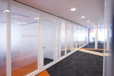 Κινητοί χωρισμάτων διαιρέτες δωματίων γυαλιού τοίχων εύκαμπτοι παγωμένοι για το γραφείο