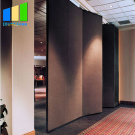 Soundproof γλιστρώντας τοίχοι χωρισμάτων 4 μέτρα επιφάνειας υφάσματος για την αίθουσα συνεδριάσεων των εστιατορίων