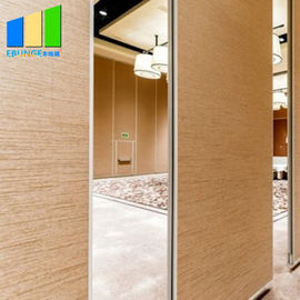 Το ξύλινο πάχος 85mm που διπλώνει τη μελαμίνη τοίχων χωρισμάτων τελειώνει το σύστημα για το εστιατόριο