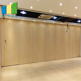 Συρόμενη πόρτα ελέγχου Domarstyle χειρωνακτική που διπλώνει τους τοίχους χωρισμάτων για την αίθουσα Banqueting