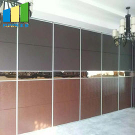 Πλαίσιο αργιλίου που διπλώνει το διακοσμητικό τοίχο χωρισμάτων συστημάτων εδρών γραφείων για πολυ - αίθουσα λειτουργίας