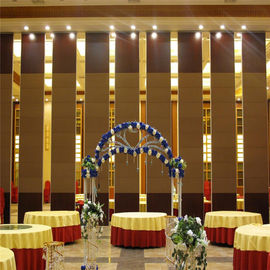 Αίθουσα συμποσίου 85 χιλ. που διπλώνει τους τοίχους χωρισμάτων ημι - αυτόματα χωρίσματα τοίχων ξενοδοχείων κινητά Soundproof για τη Μαλαισία