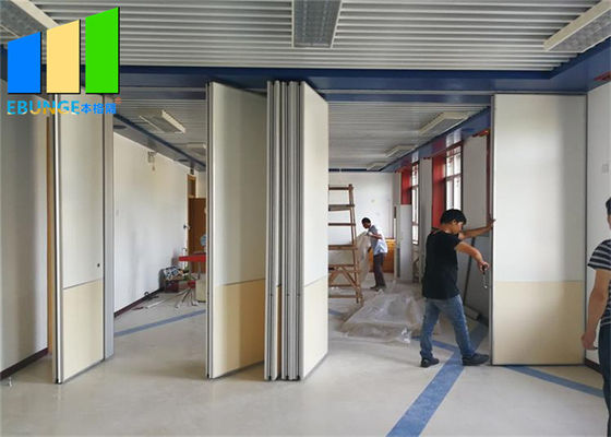 Υγιές ύφασμα απόδειξης πλαισίων αργιλίου που διπλώνει τους τοίχους χωρισμάτων για το δωμάτιο κατάρτισης γραφείων