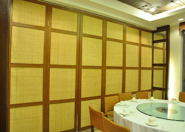 Το ξύλινο χώρισμα γυαλιού, ξύλινοι πελάτες συρόμενων πορτών είναι κύριο του υλικού