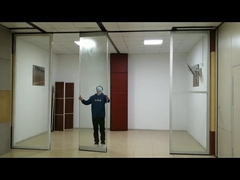 Κίτρινο γυάλινο τοίχος διαχωρισμού