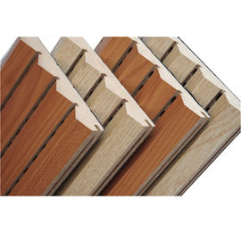 Αυλακωμένες ξύλινες επιτροπής πολυεστέρα PVC επιτροπές τοίχων ανώτατου ξυλάνθρακα διακοσμητικές