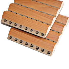 Θεάτρων Soundproof ξύλινη αυλακωμένη επιφάνεια καπλαμάδων πινάκων ακουστικής επιτροπής αυλακωμένη