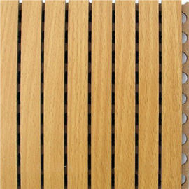 Το σύνθετο ξύλινο πλαστικό ινών πινάκων τοίχου αυλάκωσε τα ακουστικά κεραμίδια για τους sound-proofing τοίχους
