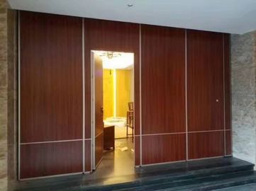 Διακοσμητικός ξύλινος τοίχος χωρισμάτων ξενοδοχείων, λειτουργικοί ακουστικοί διαιρέτες δωματίων πάχους 85mm