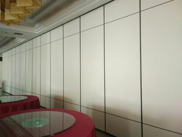 Μελαμινών επιφάνειας γλιστρώντας Mdf τοίχων διαδρομής λειτουργικό που διπλώνει τους Soundproof κινητούς διαιρέτες τοίχων