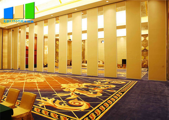 Ο διαιρέτης δωματίου ξενοδοχείου που διπλώνει το διαιρέτη πορτών προσάρμοσε τον κινητό τοίχο χωρισμάτων χρώματος για το εσωτερικό σχέδιο